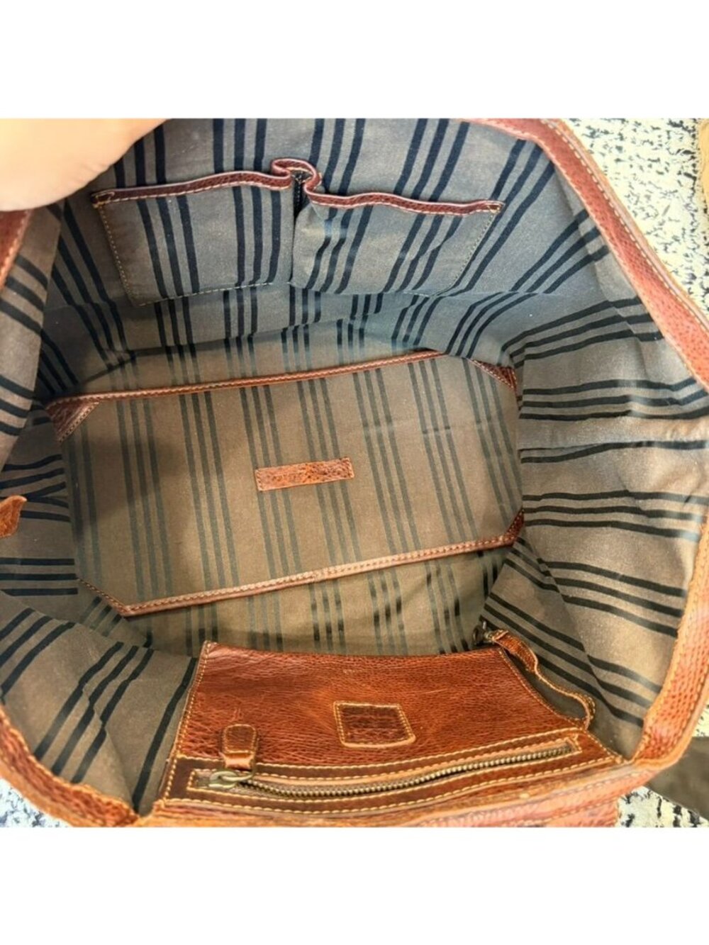 Frye Sylvia Large Travel Tote Handbag Brown Leather - Picture 9 of 14